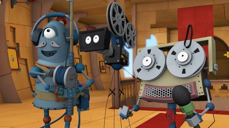 Das Filmteam ist begeistert, weil die Rede des Königs ans Volk diesmal so ganz anders ist als sonst. Kein Wunder, es sind ja auch Röstis Worte. – Bild: ZDF/​Caligari