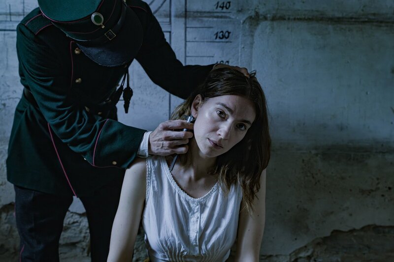 Friedas Fall
Julia Buchmann als Frieda Keller (r.)
SRF/​Hans Syz – Bild: SRF1