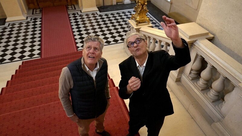 Karl Hohenlohe im Gespräch mit Karl Heindl. – Bild: ORF/​Clever Contents