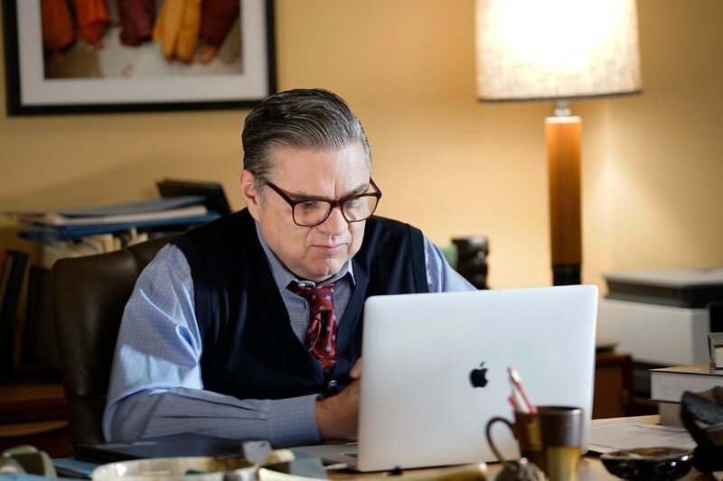 Daniel Charles (Oliver Platt) – Bild: RTL /​ UNIVERSAL TELEVISION, LLCAll Rights Reserved. /​ Abschiedsschmerz