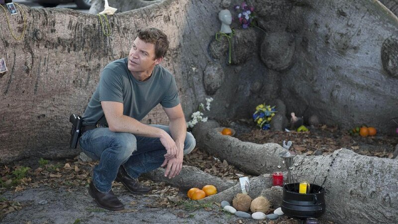 Jim Longworth (Matt Passmore) – Bild: TVNOW