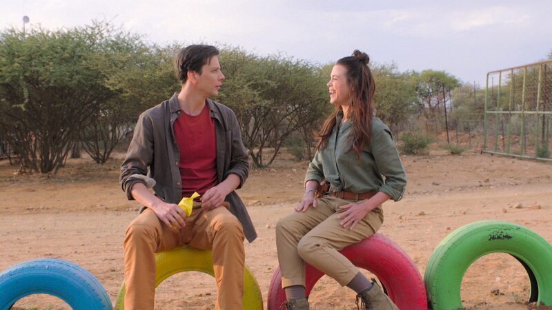 L-R: Jonathan Beck, Patricia Strasburger – Bild: Courtesy of Disney+