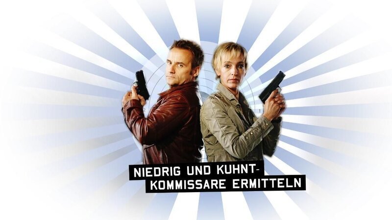 Niedrig (Cornelia Niedrig, r.) und Kuhnt (Bernie Kuhnt, l.) – Kommissare ermitteln … – Bild: ProSieben/​SAT.1
