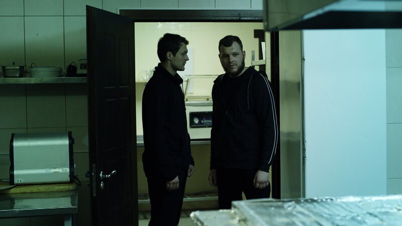 V.l.: Alexandr Shpilenko (Mikhail Gavrilov) und Stepnyak (Sergey Bondarchuk). – Bild: RTL /​ mediaslovo