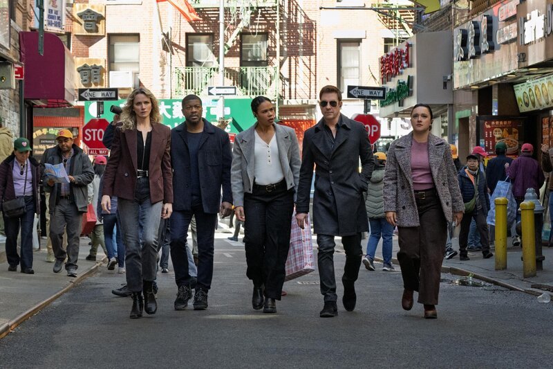 (v.l.n.r.) Nina Chase (Shantel VanSanten); Ray Cannon (Edwin Hodge); Sheryll Barnes (Roxy Sternberg); Remy Scott (Dylan McDermott); Hana Gibson (Keisha Castle-Hughes). – Bild: CBS Broadcasting, Inc. All Rights Reserved. /​ Mark Schafer