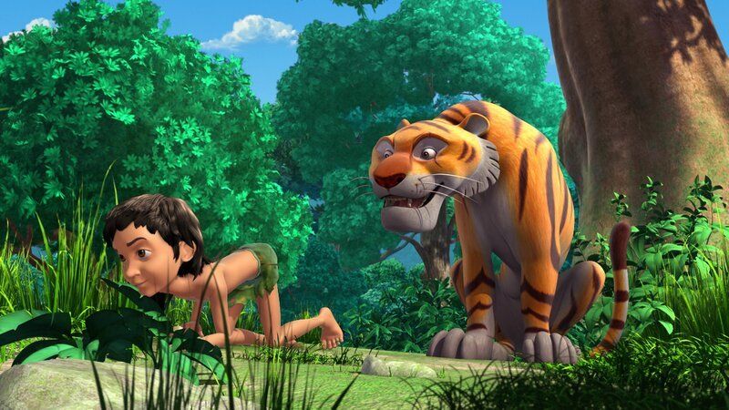 Shir Khan, der sich wie ein Baby verhält, soll das Jagen wieder lernen. Mogli ist die Beute in diesem Training. – Bild: ZDF/​DQ Entertainment