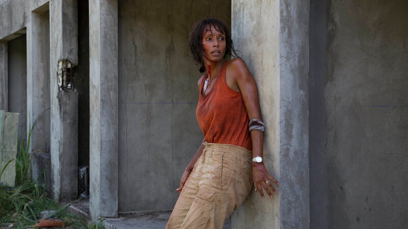 Mélissa Sainte-Rose (Sonia Rolland) erlebt einen wahren Alptraum. Sie wurde gekidnappt und versucht nun, zu fliehen. – Bild: ZDF und Matthieu Guitteaud – FTV