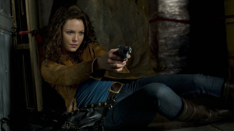 Stephanie Plum (Katherine Heigl) beginnt ihre neue und gefährliche Karriere als Kopfgeldjägerin mit einem schweren Auftrag. Sie muss ihren Ex, einen abtrünnigen Cop, festsetzen. Doch der macht es ihr alles andere als leicht. – Bild: ZDF und Concorde Filmverleih GmbH Stephanie Plum (Katherine Heigl) beginnt ihre neue und gefährliche Karriere als Kopfgeldjägerin mit einem schweren Auftrag. Sie muss ihren Ex, einen abtrünnigen Cop, festsetzen. Doch der macht es ihr alles andere als leicht. – Bild: ZDF und Concorde Filmverleih GmbH