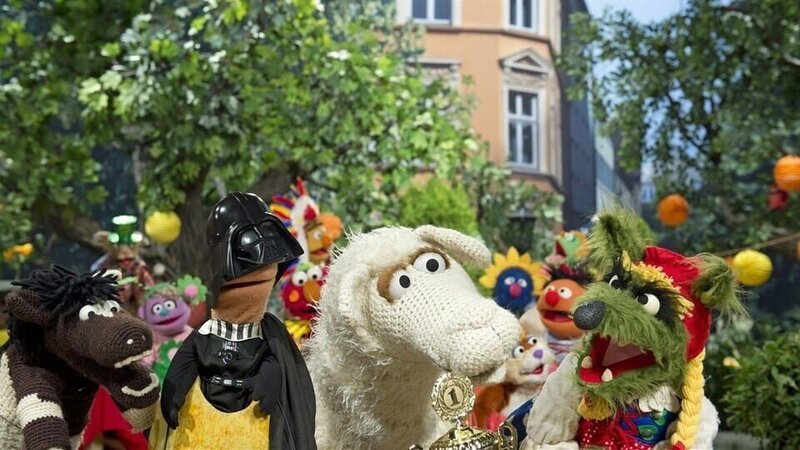 Eine kleine Bemerkung von Finchen bringt alles durcheinander. – Bild: NDR/​Sesame Workshop/​KiKA-Bildredaktion