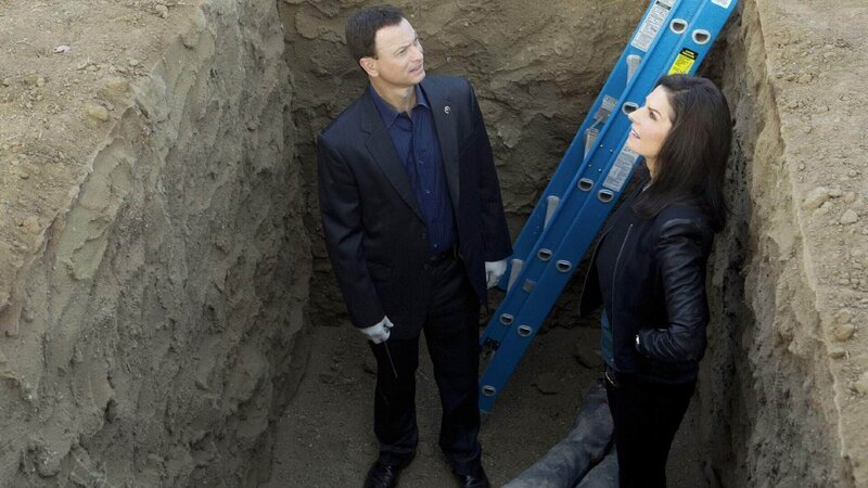 Det. Mac Taylor (Gary Sinise) und Det. Jo Danhill (Sela Ward) – Bild: RTL /​ CBS
