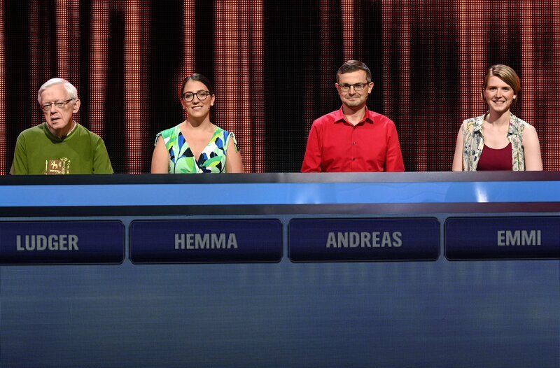 Die Kandidaten (v.l.n.r. am Panel): Ludger Paul, Hemma Pfeifenberger, Andreas Giebitz, Emmi De Vries – Bild: ARD/​Uwe Ernst
