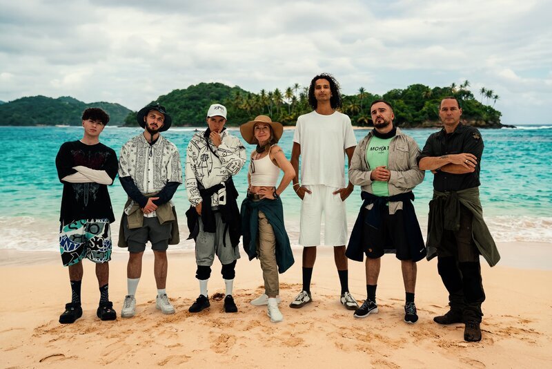 L – R: Kris Grippo, Flavio Leu, Tamy Glauser, Tamara Cantieni, Gabirano, Taulant T-Romino, Gion Saluz – Bild: CH Media