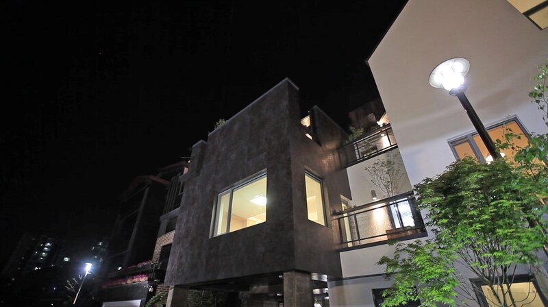 „Das Haus, das Glück ausstrahlt“ – ein Mehrfamilienprojekt in Seoul. – Bild: BR/​SWR