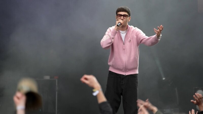 Sampagne. – Bild: ZDF