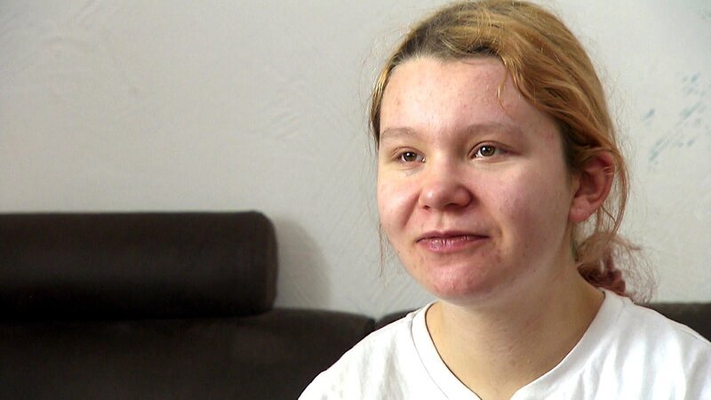 Lisa kann nur noch an die Geburt ihres Babys denken. – Bild: RTLZWEI