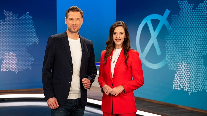 Elf Tage vor der Bundestagswahl stellen sich Spitzenkandidatinnen und -kandidaten aus Baden-Württemberg in der Phoenixhalle in Stuttgart den Fragen der Bürgerinnen und Bürger. Moderiert wird die Livesendung von Florian Weber und Stephanie Haiber. – Bild: SWR/​Patricia Neligan