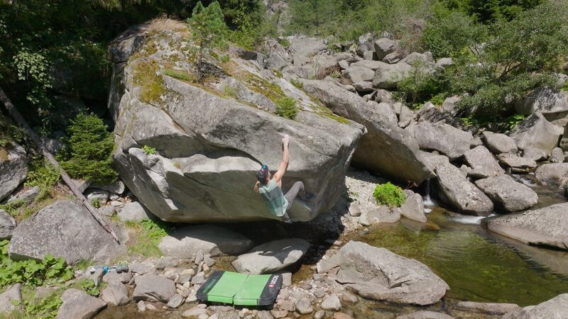 Boulderer im Maltatal. – Bild: Kurt Reindl Filmproduktion