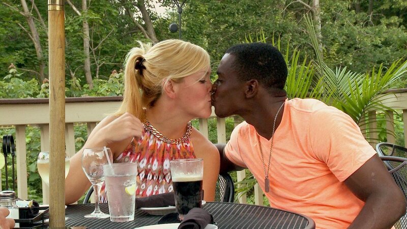 Melanie and Devar aren’t afraid to show their affection for each other in public. – Bild: TLC /​ Discovery Communications