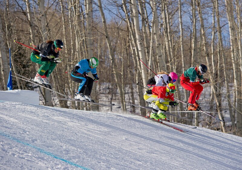 Beim weltweit größten Actionsport-Event messen sich mehr als 200 Athleten aus den Bereichen Snowboard, Freeski und Schneemobil, u. a. Shaun White, Torin Yater-Wallace, Bobby Brown und Mark McMorris. – Bild: Pro 7 Fun /​ ESPN Inc.