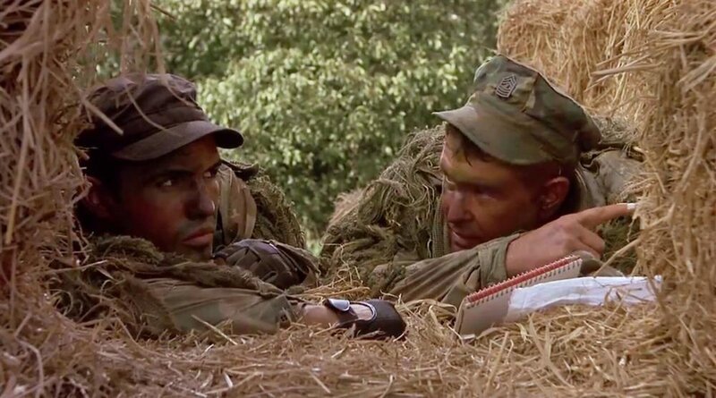 An Becketts (Tom Berenger) Seite ist zu seinem Leidwesen der unerfahrene SWAT-Kämpfer Richard Miller (Billy Zane,l.). Fast am Ziel geht etwas schief. – Bild: Studiocanal GmbH