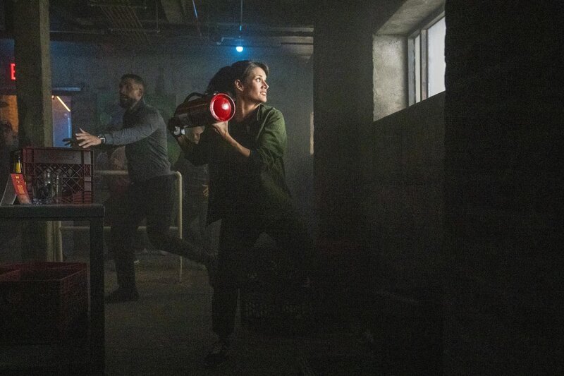 FBI SA Omar Adom ‚OA‘ Zidan (Zeeko Zaki, l.); FBI SA Maggie Bell (Missy Peregrym, r.) – Bild: 2024 CBS Broadcasting, Inc. All Rights Reserved /​ Bennett Raglin