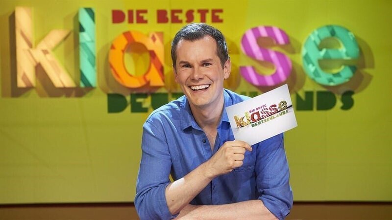 Die beste Klasse Deutschlands Moderator Malte Arkona – Bild: KiKA/​Melanie Grande