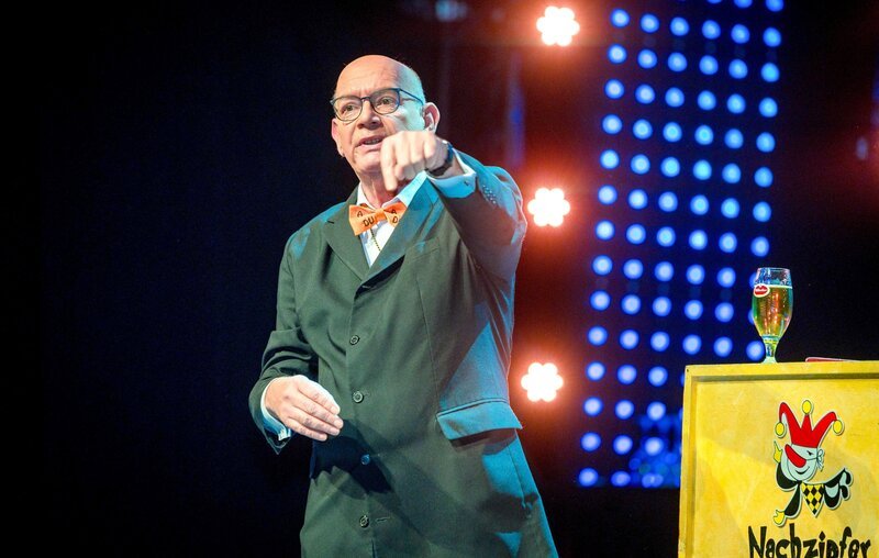 „Narrzipfer“ Hannes Höbinger. – Bild: ORF/​Villacher Faschingsgilde/​Bernhard Knaus