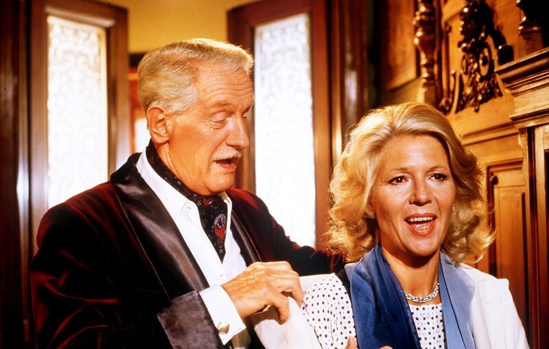 Wenn auch die Umstände, die Christine (Christiane Hörbiger) nach Wien führten nicht gerade erfreulich sind, so ist ihr Vater Graf Steinfeld (Karl Schönböck) doch glücklich, sie wieder einmal bei sich zu haben. – Bild: ORF/​ZDF