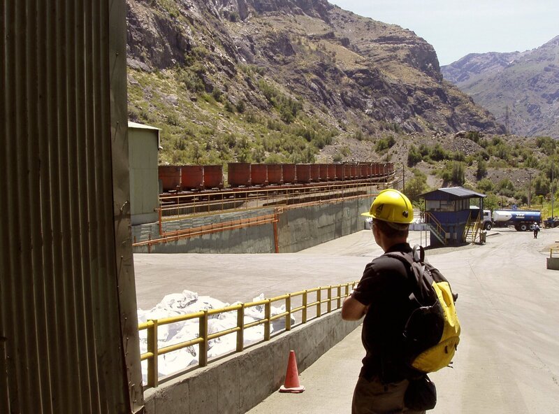 Kupfermine in den chilenischen Anden. – Bild: SWR
