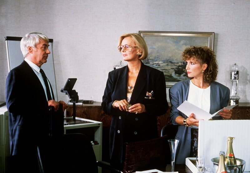 Das Erbe der Guldenburgs „Die große Enttäuschung“. Im Bild: Susanne Uhlen, Ruth-Maria Kubitschek, Hartmut Reck. – Bild: ORF/​ZDF