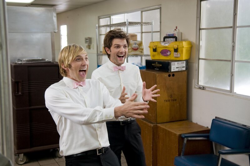 Kyle Bradway (Ryan Hansen, l.); Henry Pollard (Adam Scott, r.) – Bild: Starz Entertainment LLC