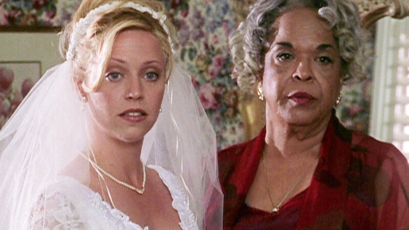Stephanie (Hillary Danner) mit Tess (Della Reese) – Bild: CBS Studios International
