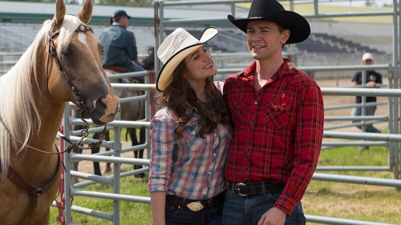 Hayley Powers (Melanie Scrofano), Chase Powers (Torrance Coombs) – Bild: MG RTL D