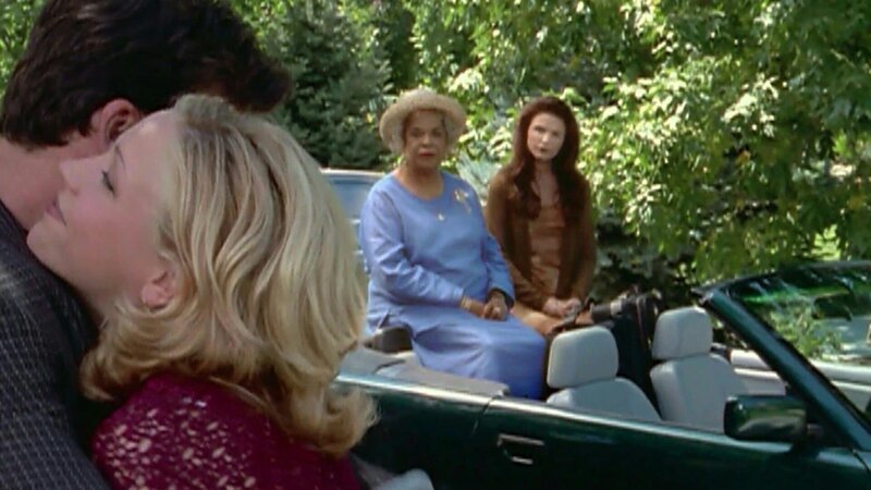 Stephanie (Hillary Danner) mit Tess (Della Reese), Monica (Roma Downey) und Michael (Mark Kiely) – Bild: CBS Studios International ALL RIGHTS RESERVED