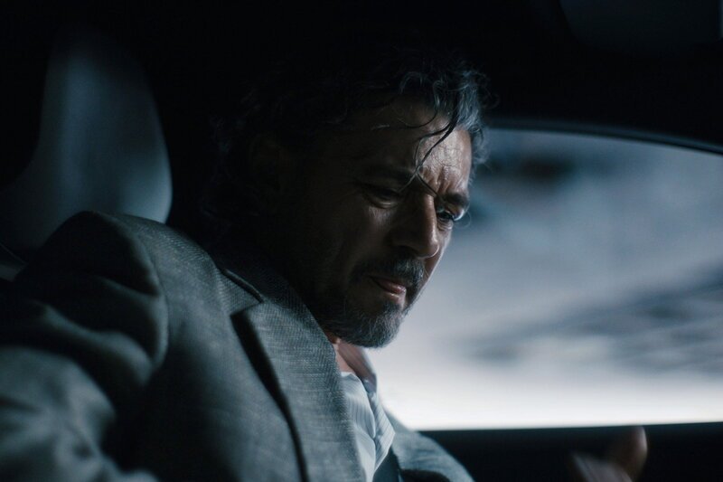 La linea della palma – Das Caravaggio‑Komplott (Staffel 1, Folge 6) mit Michele Venitucci als Inspektor Guerrini. – Bild: SRF2