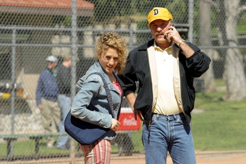 Sind Sharona (Bitty Schram, l.) und Captain Leland Stottlemeyer (Ted Levine, r.) auf der richtigen Fährte? – Bild: ORF/​Doug Hyun