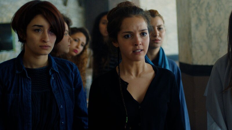 v.l.n.r. Wassila (Shirine Boutella), Nedjma (Lyna Khoudri) und Samira (Amira Hilda Douaouda). – Bild: WDR/​High Sea Production/​The Ink Connection/​Tayda Film/​Scope Pictures/​Tribus P Films/​Jour2Fete/​Caleson/​CADC