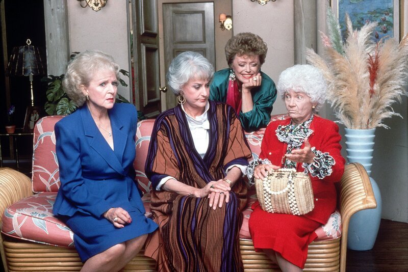 L-R: Rose Nylund (Betty White), Dorothy Zbornak (Bea Arthur), Blanche Devereaux (Rue McClanahan) und Sophia Petrillo (Estelle Getty) – Bild: Disney © Disney•Pixar © & ™ Lucasfilm LTD © Marvel