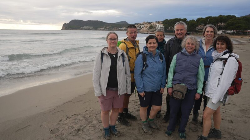 Etwas kühl, aber mit tollen Aussichten: Immer mehr Touristen kommen im Winter zum Wandern nach Mallorca. – Bild: ZDF und Carlos Herrera Perez