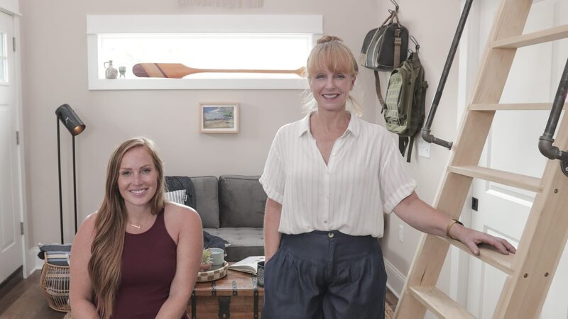 Mina (l.); Karen (r.) – Bild: 2020, Discovery, Inc. All Rights Reserved. Lizenzbild frei