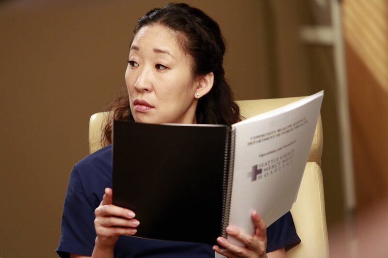 Dr. Christina Yang (Sandra Oh) will die Neubesetzung des Chefarztpostens verhindern … – Bild: American Broadcasting Companies, Inc.