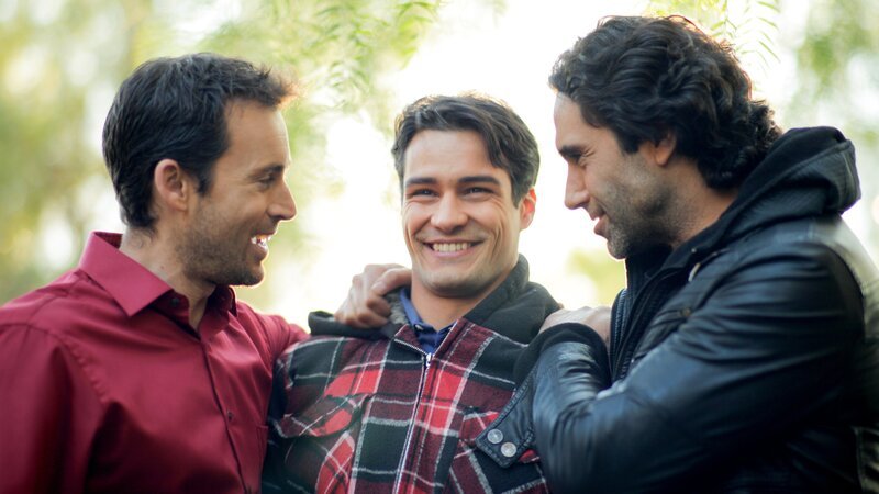 Ed Locascio, son Ed Jr. and brother Michael seem to be happy family members. – Bild: Discovery Communications