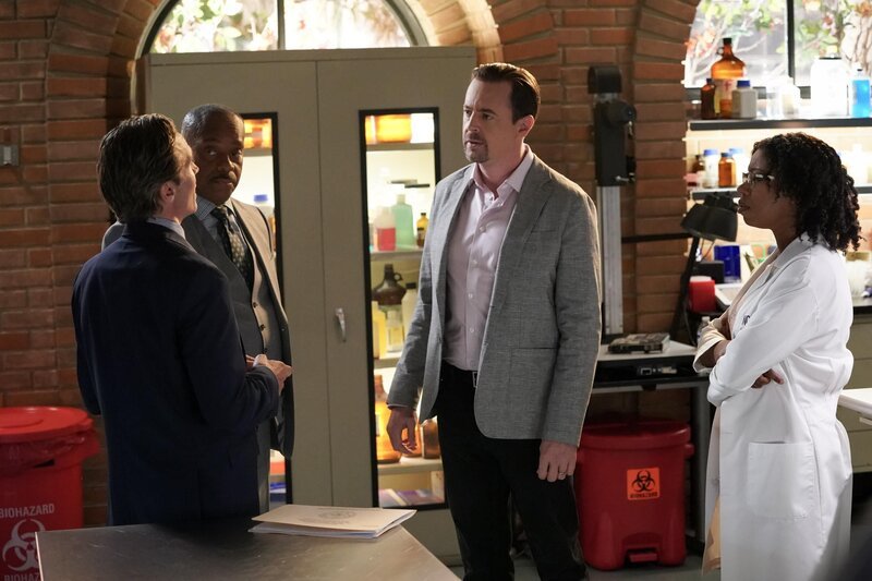 (v.l.n.r.) Leon Vance (Rocky Carroll); Timothy McGee (Sean Murray); Kasie Hines (Diona Reasonover) – Bild: Michael Yarish