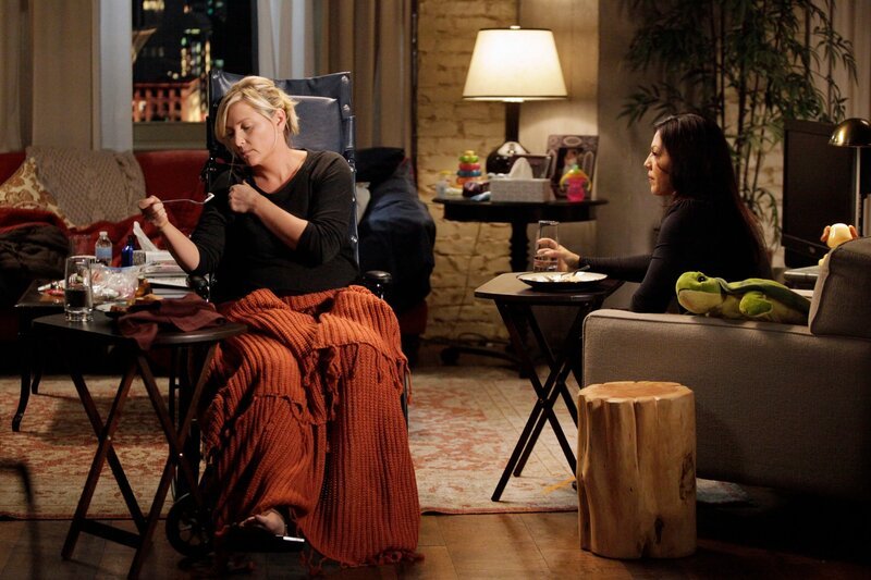 GREY’S ANATOMY – „Love the One You’re With“ – The survivors from the crash are asked to make an almost impossible decision that will affect the rest of their lives. Meanwhile, tension grows between Jackson and April after they’re forced to work together, and Alex tries to restrain himself with one of the interns, on „Grey’s Anatomy,“ – Bild: FOXLife