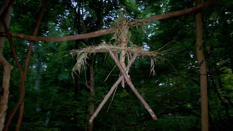 An ancient ritual is supposed to help the spirit in the form of an old woman to tame. – Bild: Destination America /​ Animal Planet