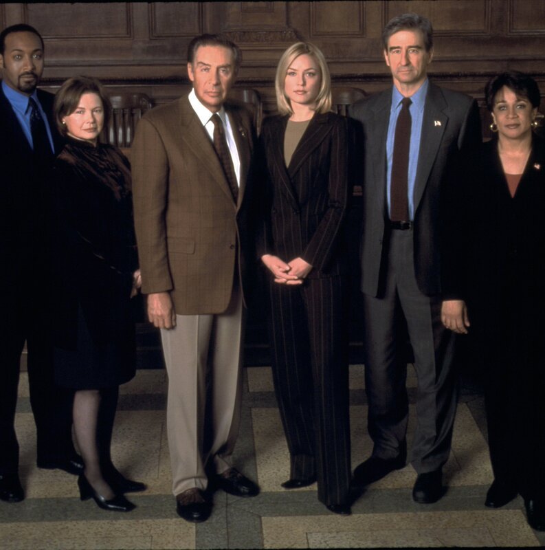 Law & Order Season12, regie USA 2001⁠–⁠2002, Darsteller Dianne Wiest, Elizabeth Rohm, Jerry Orbach, Jesse L. Martin, S. Epatha Merkerson, Sam Waterston. – Bild: NBC Universal
