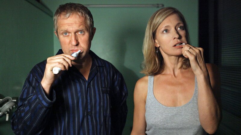 Paul Kemp (Harald Krassnitzer), Ella Kemp (Katja Weitzenböck). – Bild: ORF 2