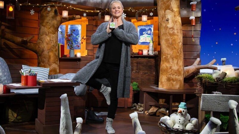 Guck mal, was man mit dem MACH MIT! – Ruhewürfel tolles machen kann: kannst du dich auch so gut bewegen wie Singa? Würfel und finde es raus! – Bild: KiKA