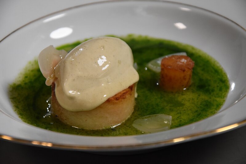 Confierte Erdäpfel und Erdäpfelbrösel mit Erdäpfeleis von Walter Leidenfrost, Restaurant Ludwig Van in der Wiener Laimgrubengasse. – Bild: ORF 2