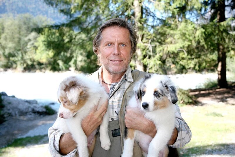 Sigmar Solbach (Max Pulkava). – Bild: ORF/​Mona-Film